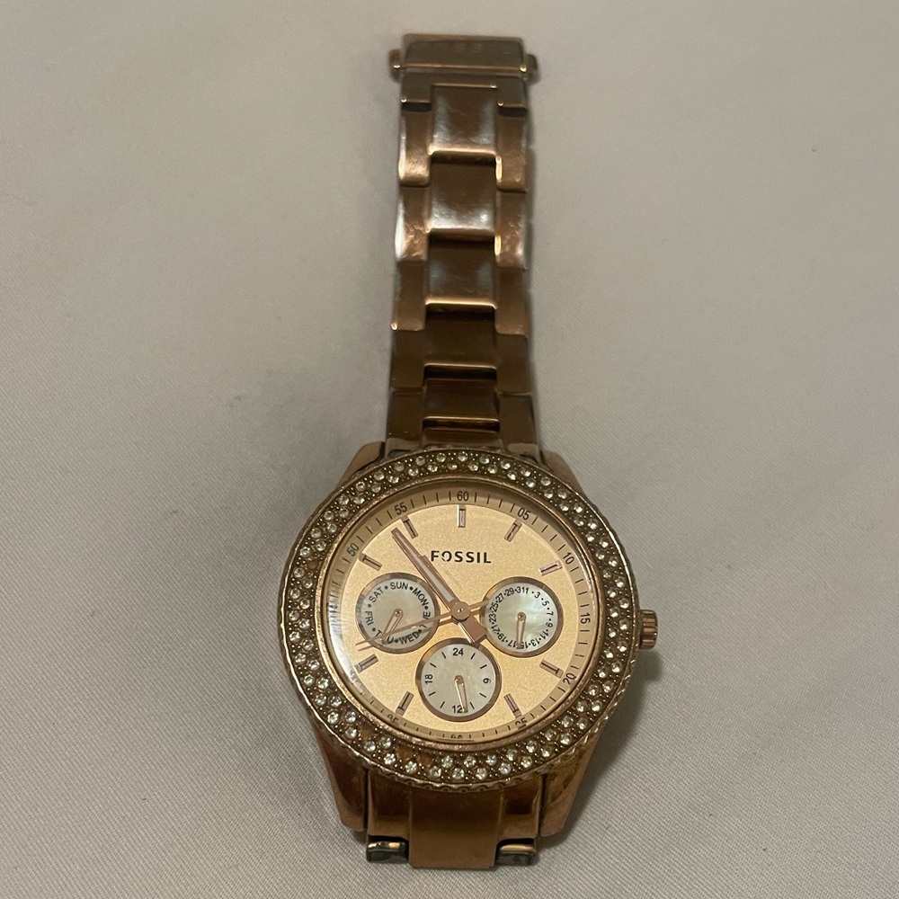 Fossil Rose Gold Women’s Watch with Crystal Accents - Picture 4 of 8